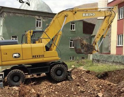 REX210W Excavadora de Ruedas